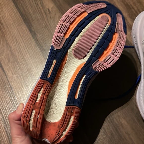 Ultraboost Light - Picture 3 of 6